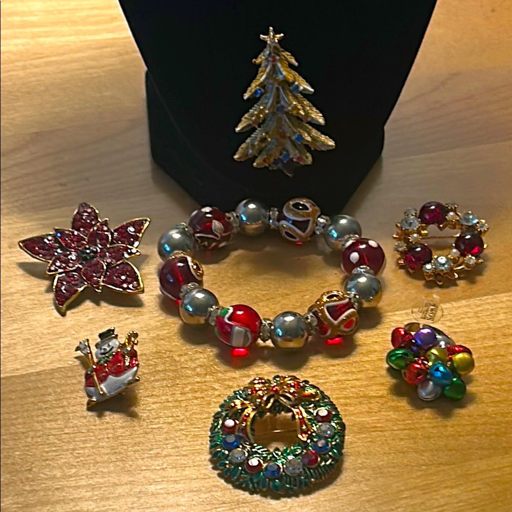 Christmas Jewelry Lot